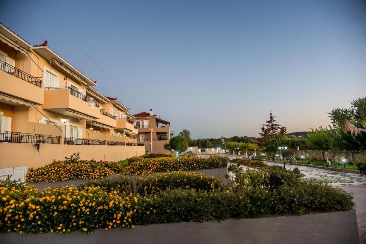 Aristotelis Apartments Razáta Exterior photo