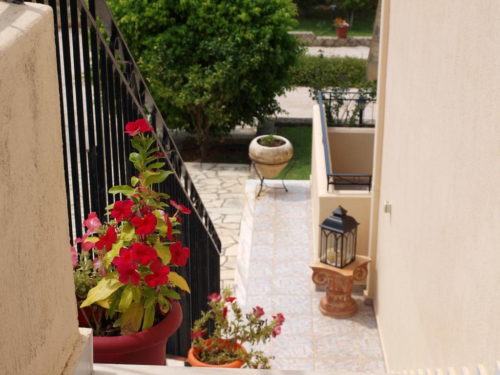 Aristotelis Apartments Razáta Exterior photo
